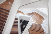 Drewniane schody strychowe - czy to dobry wybór